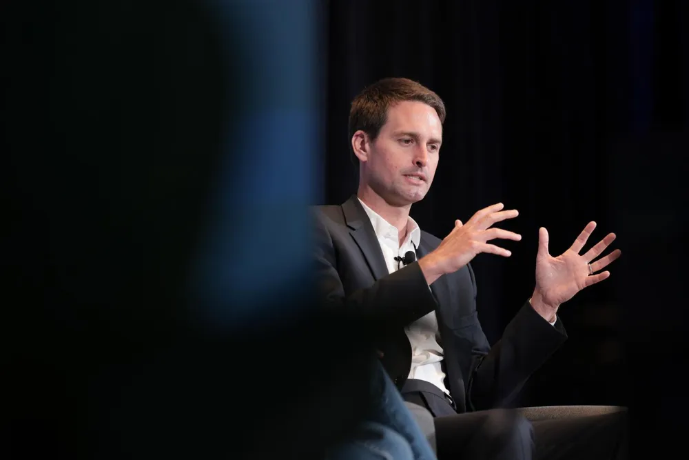 Snap Cuts 1,000 Jobs as AI Drives Efficiency and Cost Reduction