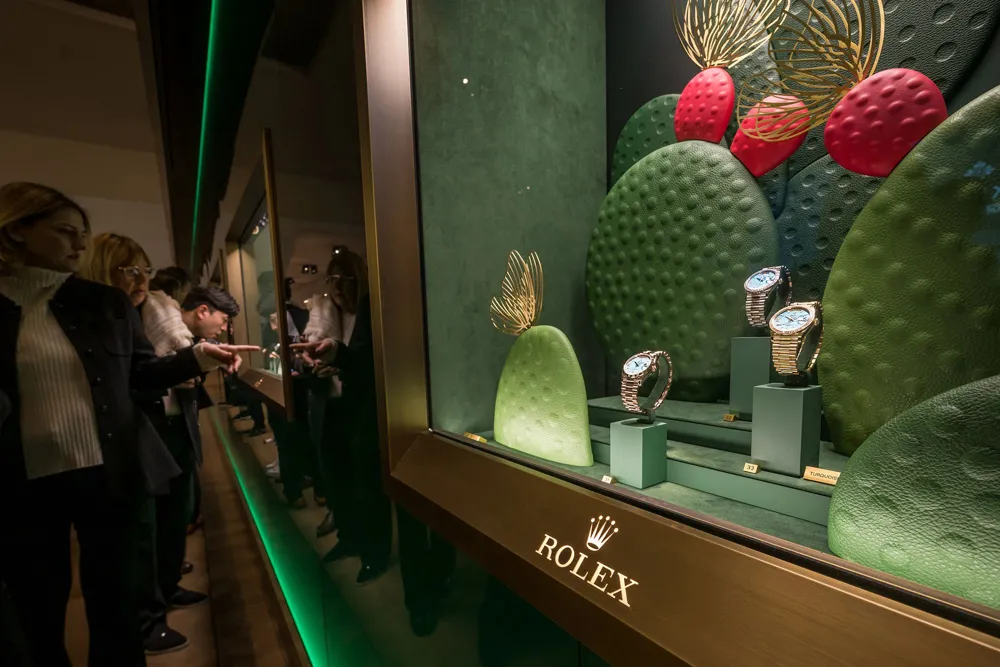 Soaring Gold Prices Push Rolex Watch Costs Even Higher in 2025