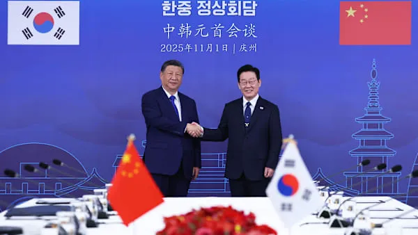 South Korean President Lee Jae-myung visited China to boost economic ties amid regional tensions