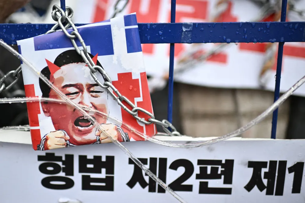 South Korea's Political Turmoil Highlights Generational Divide and Family Strains
