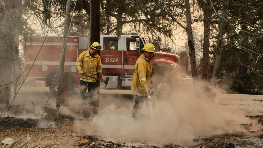 Southern California Firefighters Face Extreme Challenges Amid Devastating Winds