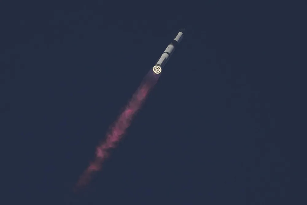 SpaceX's Starship Launch Faces Challenges Amid Ambitious Dream for Mars