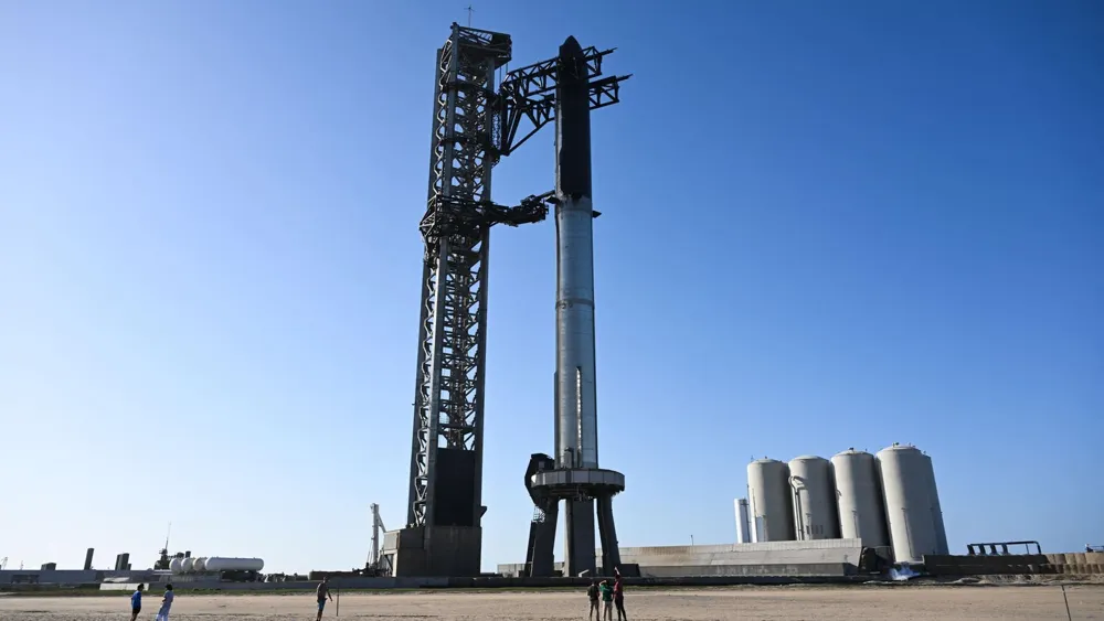 SpaceX's Starship Test Flight Ends in Communications Loss and Explosion Despite Successful Booster Catch