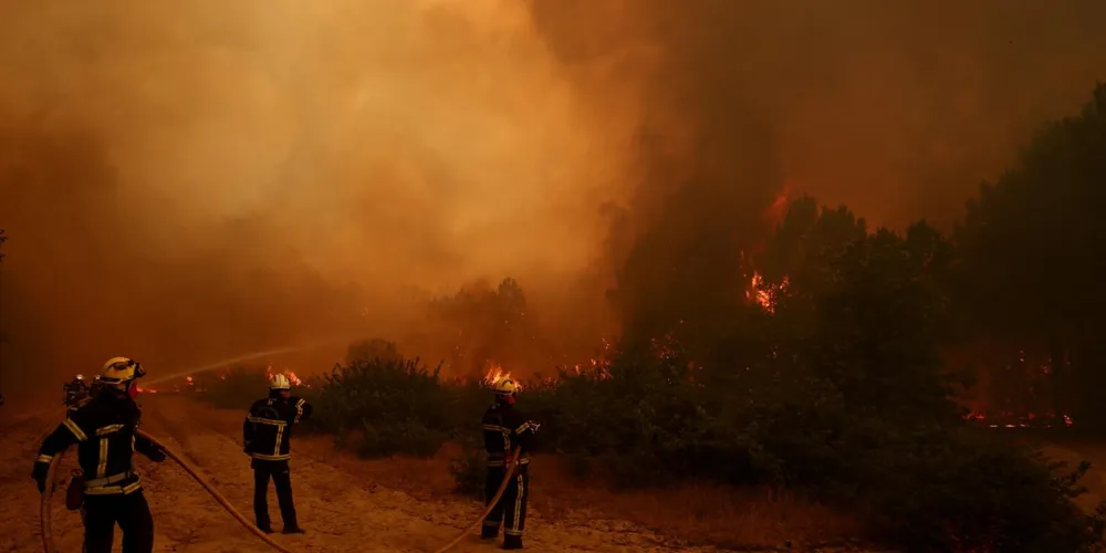 Spain and France Declare Emergencies as Wildfires Force Mass Evacuations