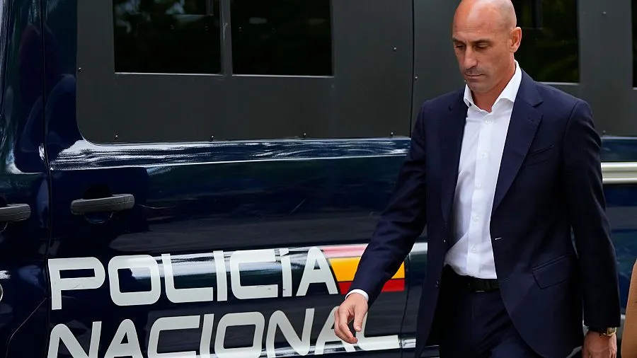Spanish Prosecutors Seek Retrial for Luis Rubiales Over Controversial Kiss