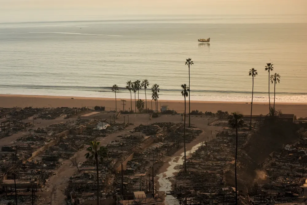 Steve Kerr's mother affected as wildfires devastate homes in Los Angeles