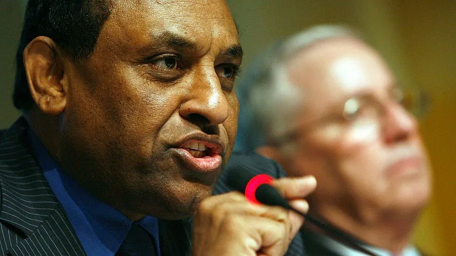 Sudan's Prime Minister Dissolves Caretaker Government Amid Escalating Conflict