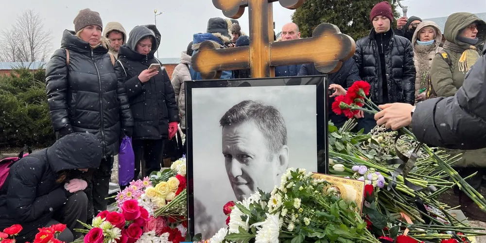 Supporters Hold Memorial Events for Navalny One Year After His Death Amid Repression in Russia