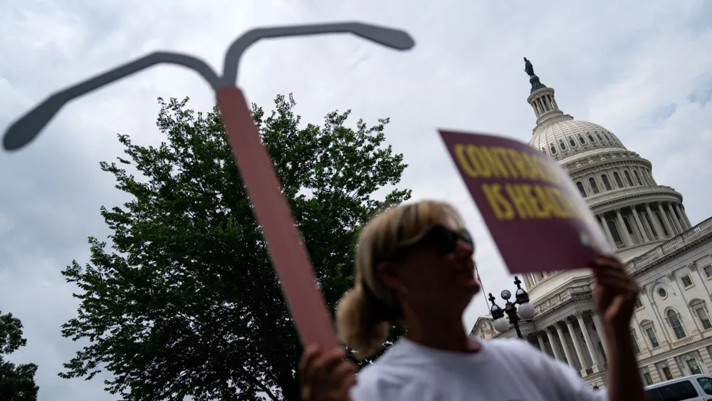 Surge in Permanent Contraception Requests in Red States Post-Roe v. Wade Ruling