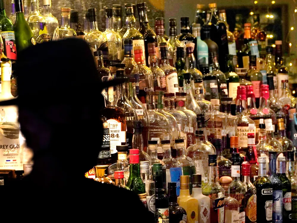 Surgeon General's Call for Alcohol Cancer Warnings Sparks Global Debate on Public Health