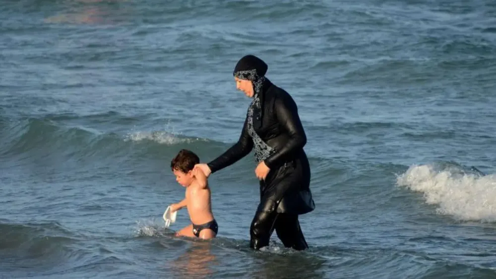 Syria Mandates Burkinis for Women at Public Beaches Amid Mixed Reactions