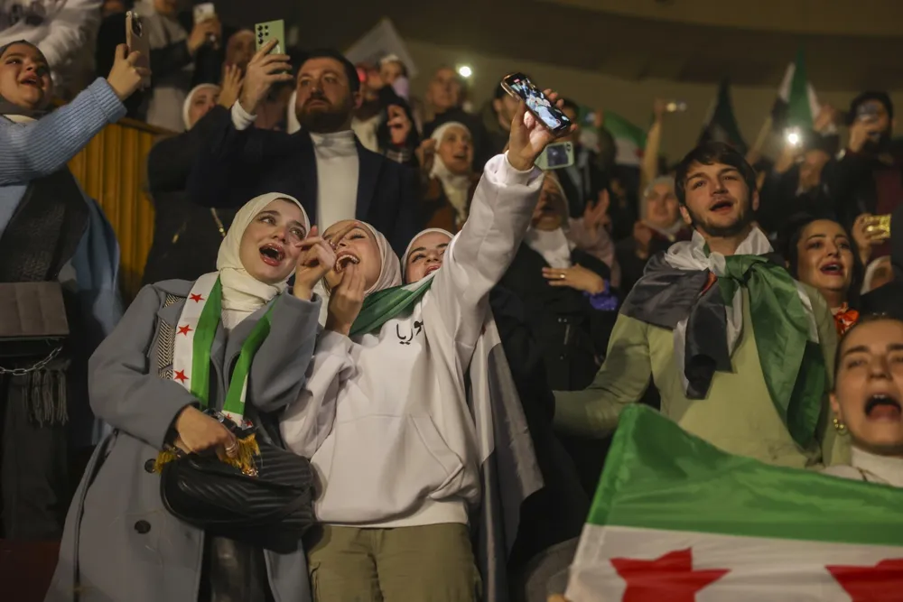 Syrians Celebrate Assad's Overthrow with Joyous Concert of Revolutionary Music