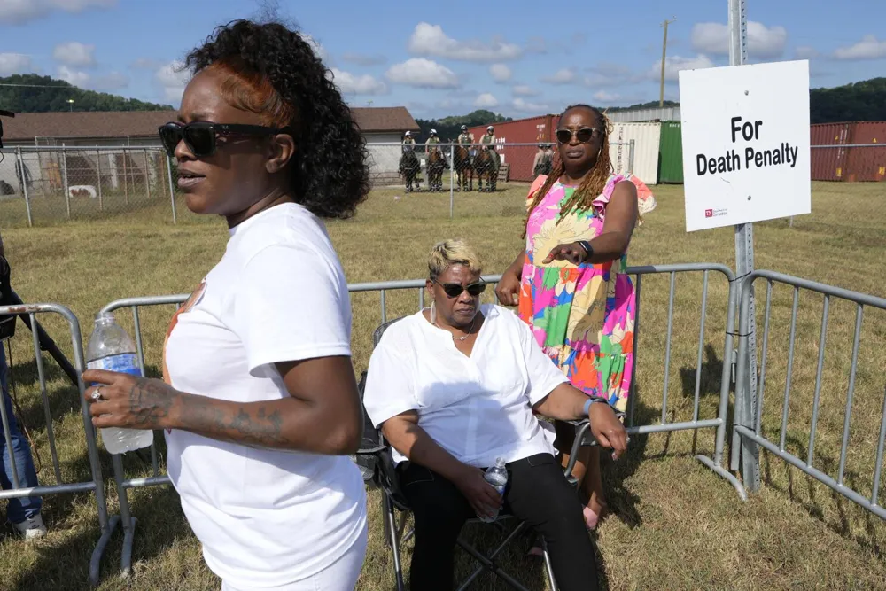 Tennessee Executes Byron Black Amid Controversy Over Defibrillator