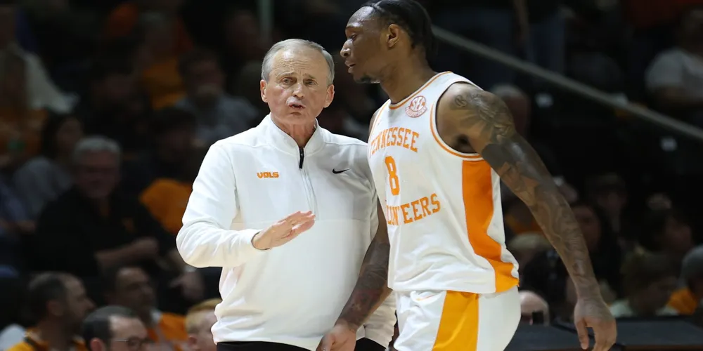 Tennessee Retains No. 1 Position in Men's Basketball Poll Amid Few Changes