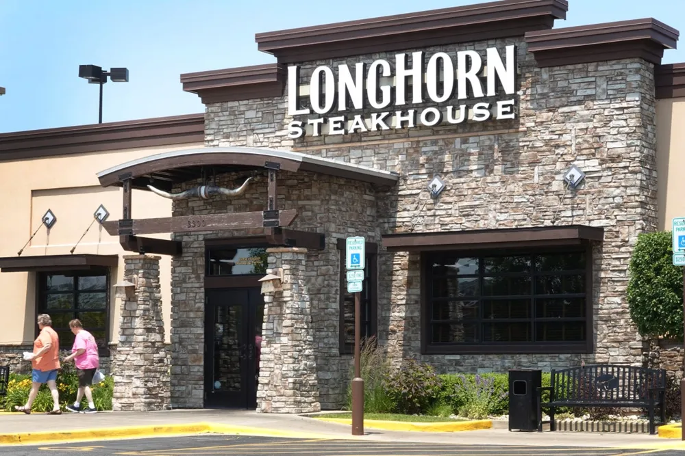 Tennessee Woman Files Lawsuit Against LongHorn Steakhouse After Severe Lemon Allergy Incident