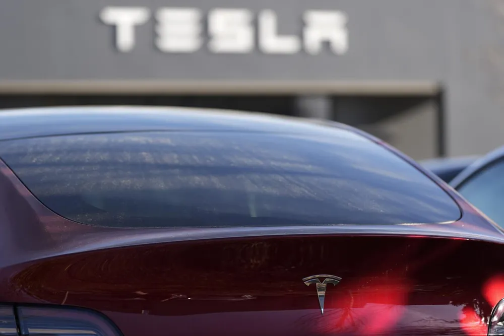 Tesla sidesteps sales suspension in California by adjusting marketing strategies