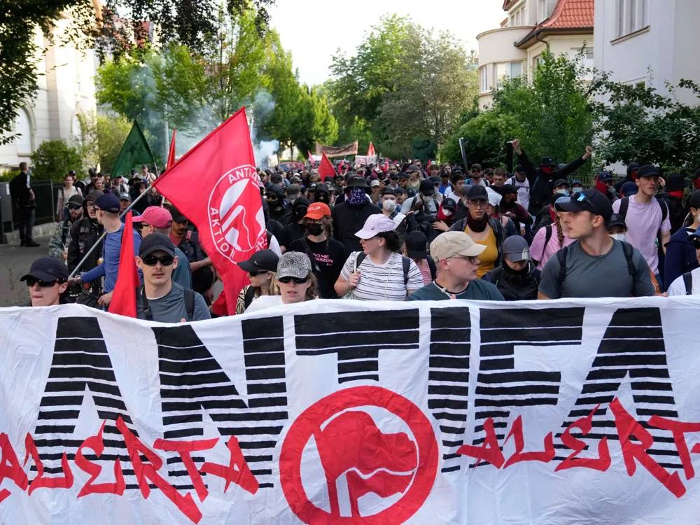Thousands Protest Against Far-Right AfD at Annual Conference in Germany