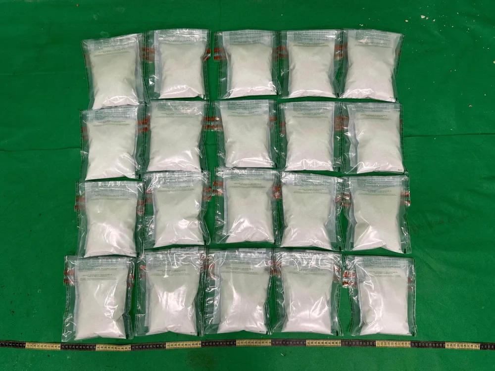 Three travelers apprehended at Hong Kong airport for smuggling drugs valued at HK$9 million