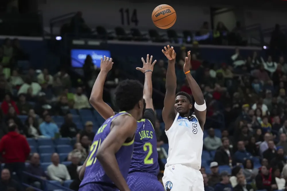 Timberwolves Defeat Pelicans 104-97 Despite Zion Williamson's Strong Return