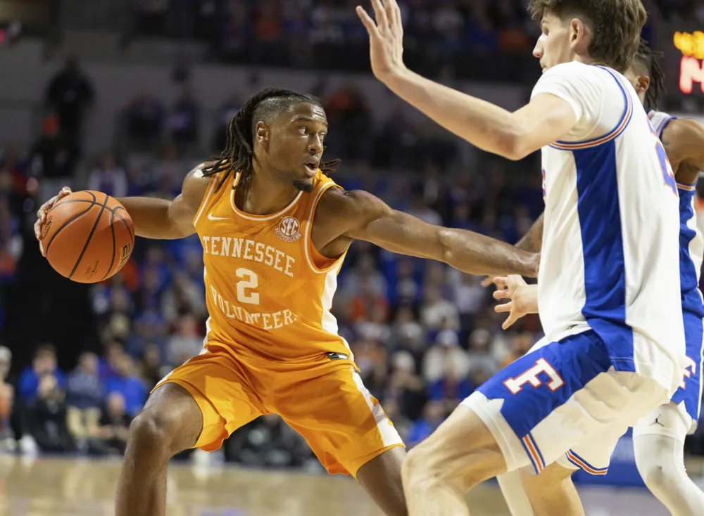 Top-ranked Tennessee falls to Florida, suffers first loss of the season in lopsided defeat