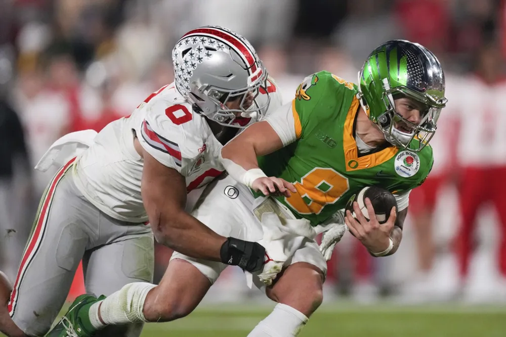 Top-seed Oregon eliminated from title contention by Ohio State in Rose Bowl