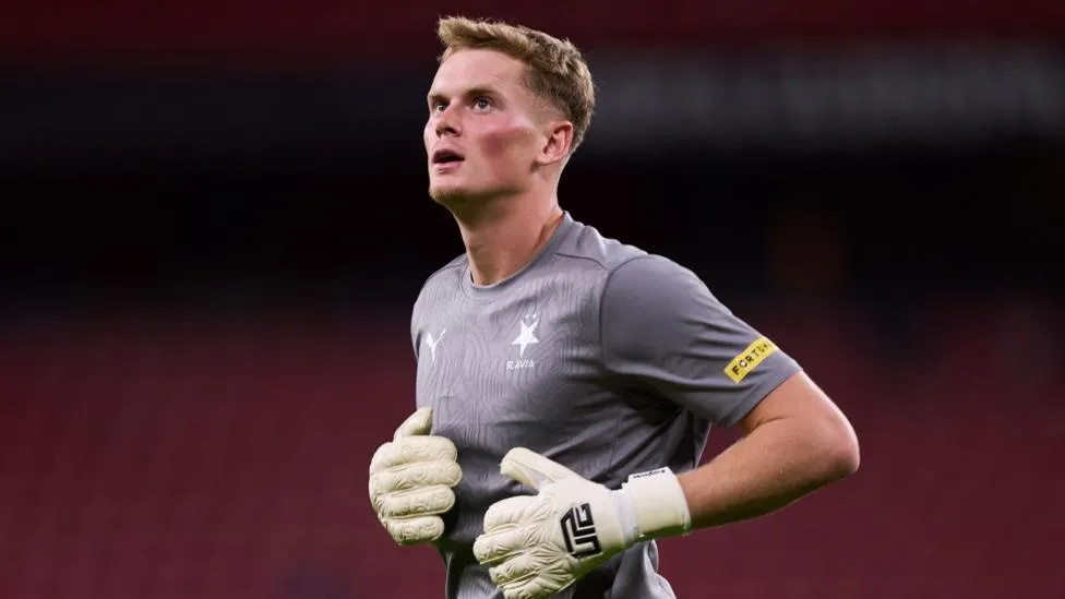 Tottenham Signs Antonin Kinsky: A Rising Goalkeeping Star Compared to Petr Cech