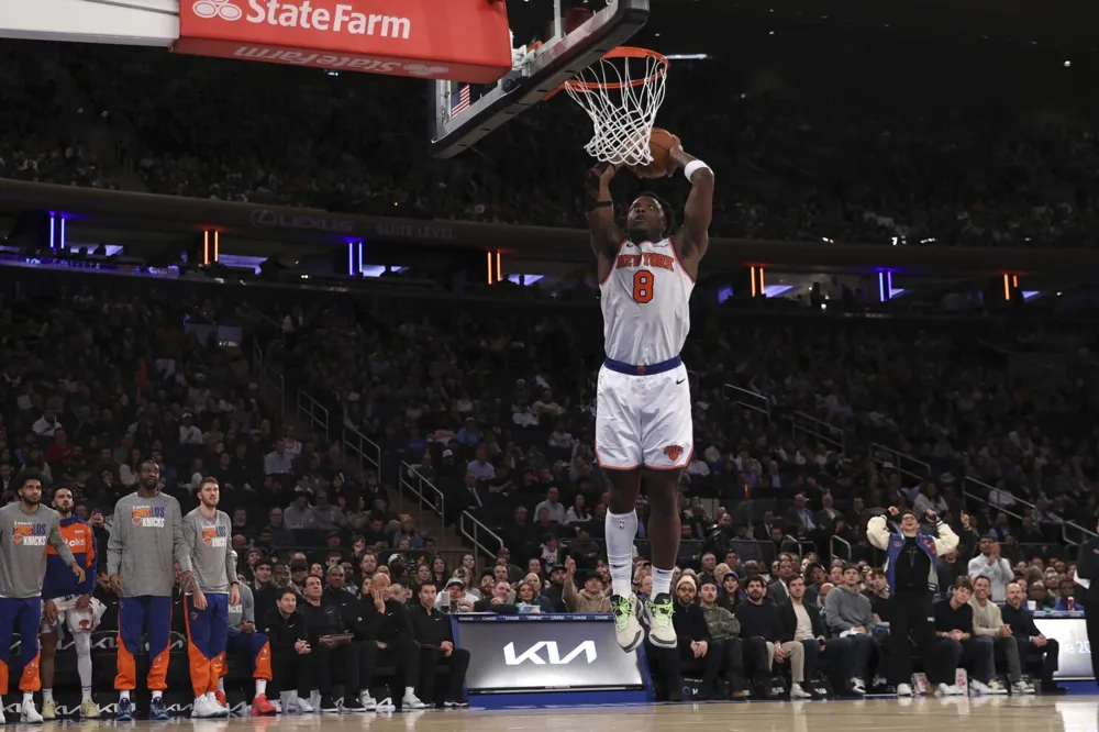 Towns shines with 27 points as Knicks defeat Raptors 112-98