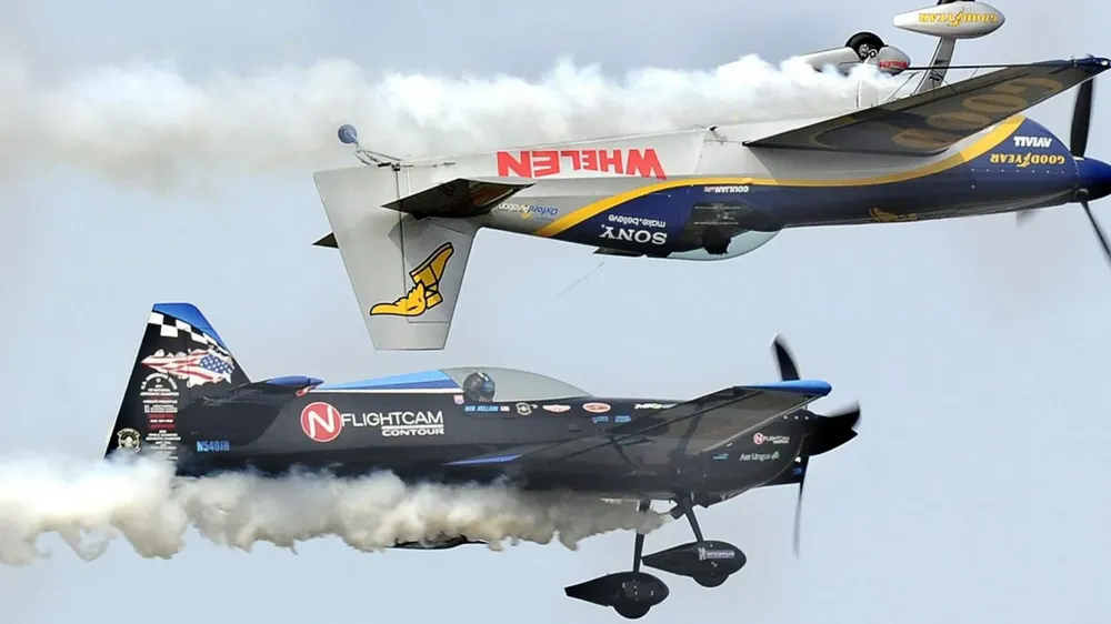 Tragic Crash Claims Life of Renowned Aerobatic Pilot Rob Holland