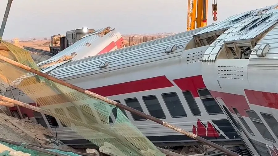 Tragic train derailment in Egypt claims three lives, injures over 100
