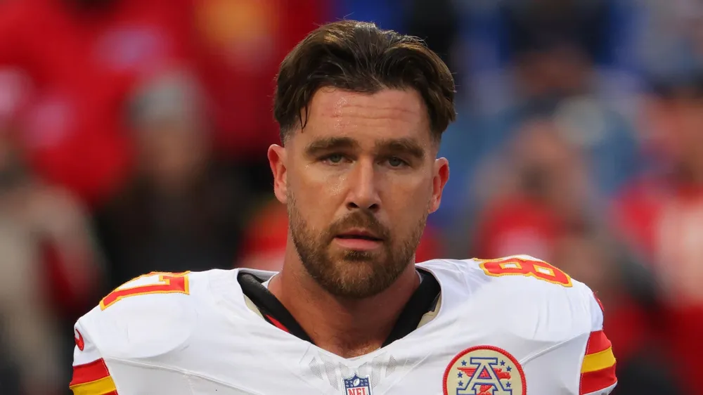 Travis Kelce Shines in NFL Christmas Debut on Netflix and 'Happy Gilmore 2' Trailer