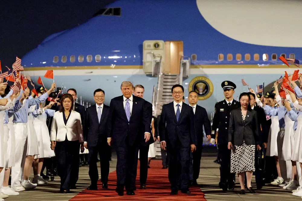 Trump Arrives in Beijing for High-Stakes Summit with Xi Jinping