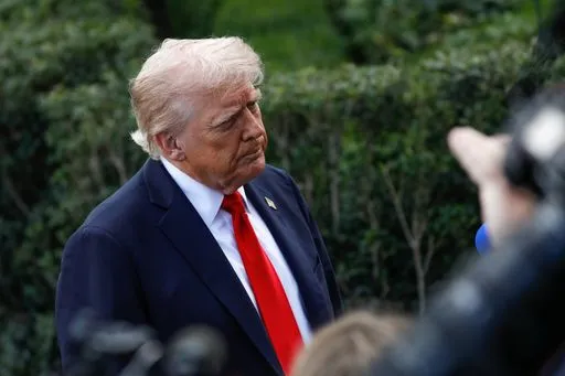 Trump Calls for NATO to Halt Russian Oil Purchases and Imposes Significant Tariffs on China