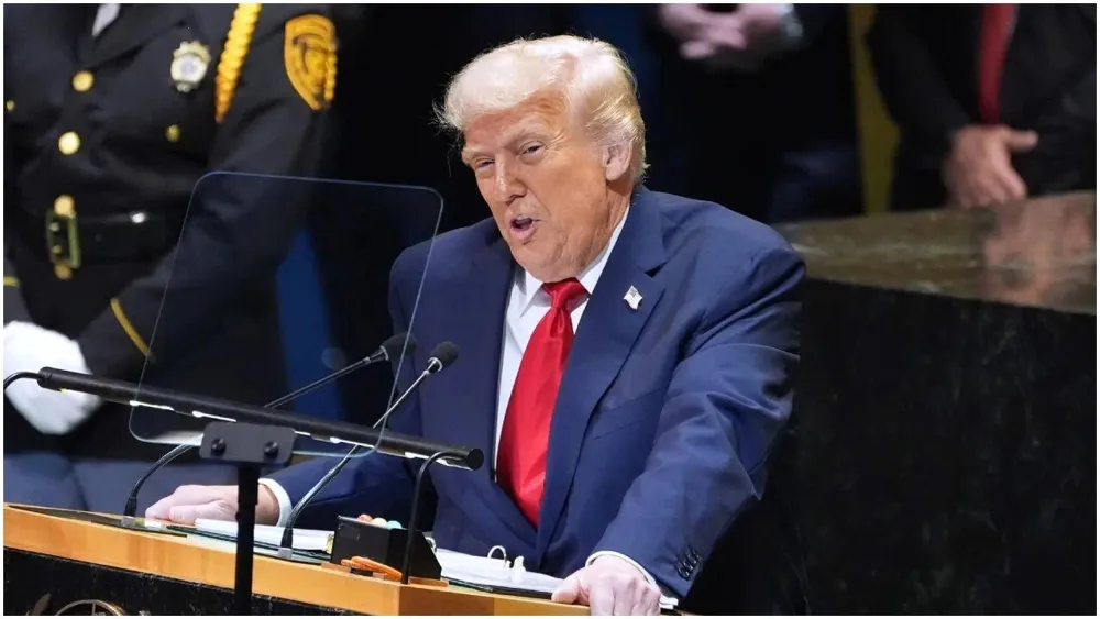 Trump Criticizes UK's Chagos Islands Deal with Mauritius, Calls for U.S. Acquisition of Greenland