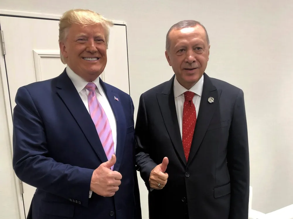 Trump and Erdogan Discuss Cooperation to End Ukraine War in 