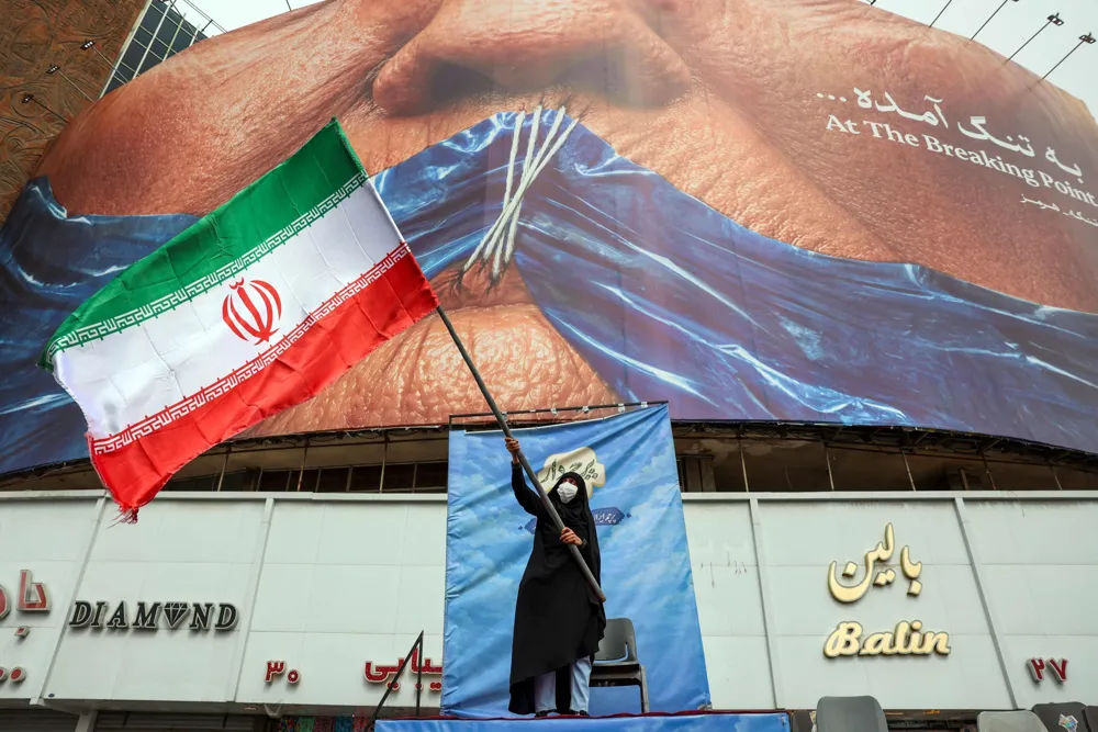 Trump Rejects Iran's Ceasefire Response Amid Ongoing Regional Tensions