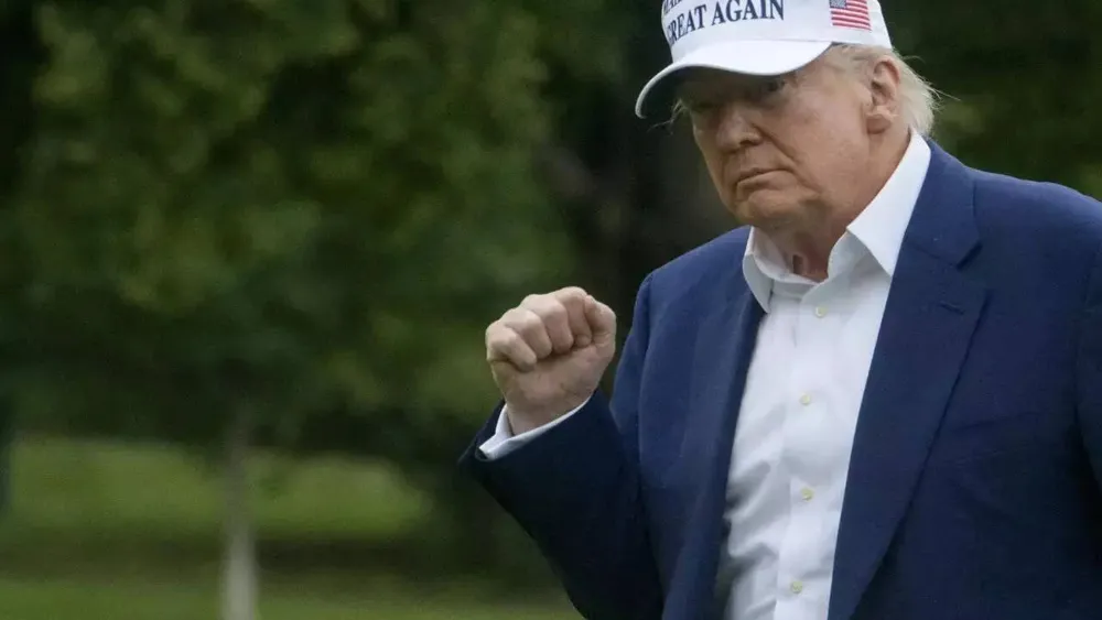 Trump Advocates for Domestic Production of Military Goods Over Textiles