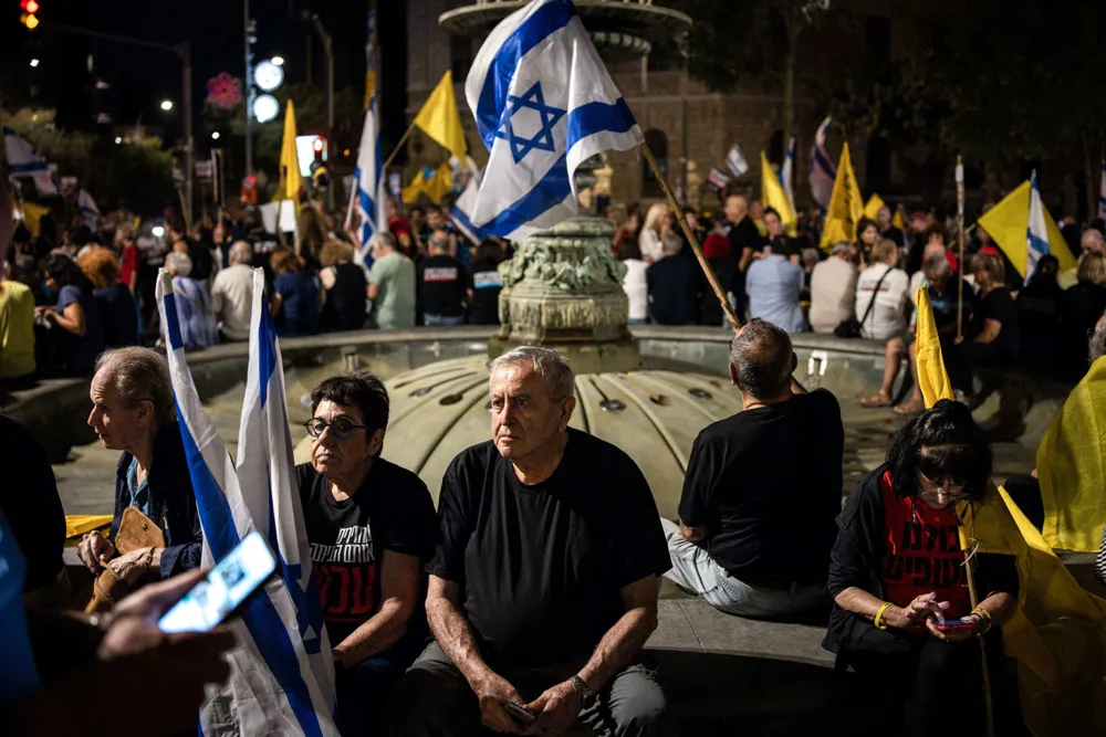 Trump Issues Ultimatum to Hamas, Urges Acceptance of Ceasefire Proposal