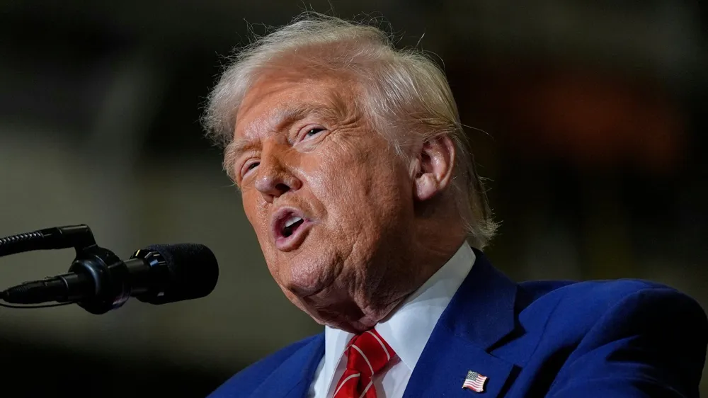 Trump Pardons Divers Convicted for Freeing Sharks Off Florida Coast