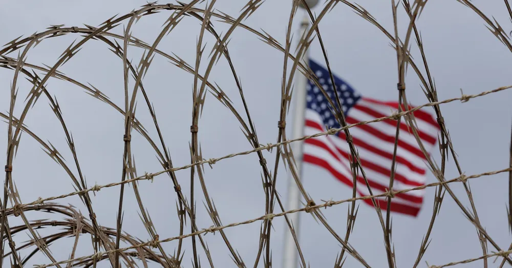 Trump Orders Construction of Detention Facility for 30,000 Migrants at Guantanamo Bay