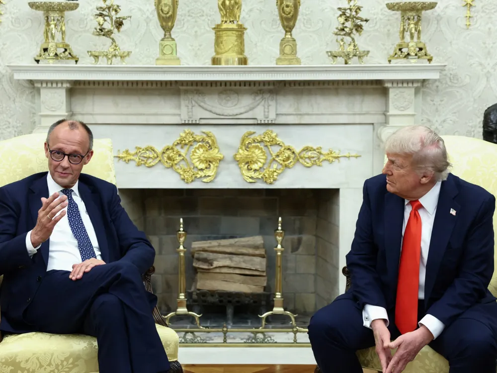 Trump Suggests Ukraine and Russia Should 