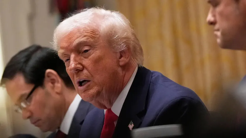 Trump warns Colombia of potential military action over drug trafficking; Petro invites him to witness lab demolitions