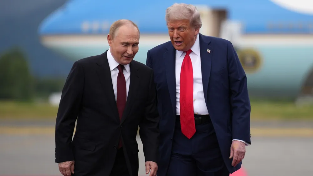 Trump's Alaska Summit with Putin Ends Without Ceasefire, Critics Decry Diplomatic Failures