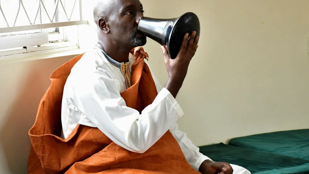 Uganda's Tooro Kingdom Crowned New King Amid Succession Controversy