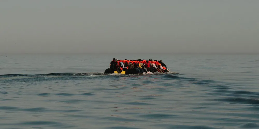 UK and France Launch 'One-In, One-Out' Migration Deal Amid Rising Channel Crossings
