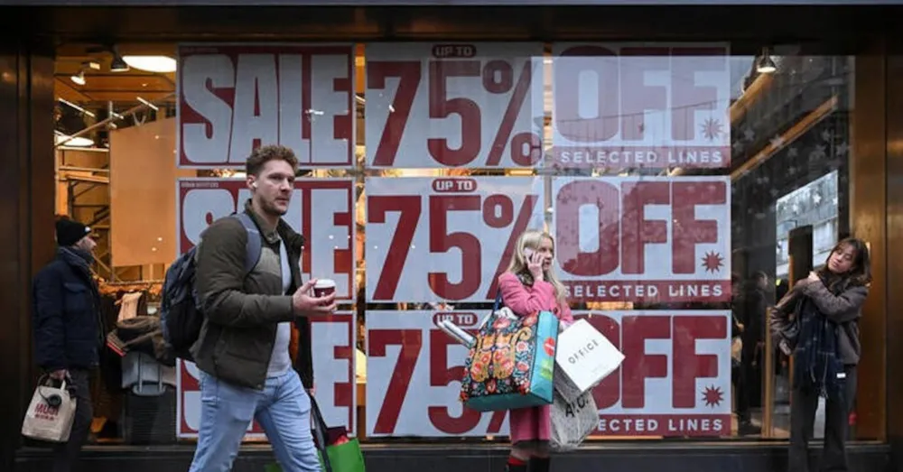 UK Retail Sector Faces Challenges Amid Falling Consumer Confidence Post-Christmas