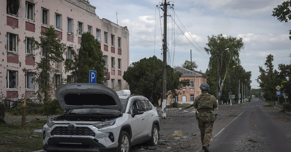 Ukraine's Strategic Gamble in Kursk: A Tactical Review Amid Ongoing Conflict