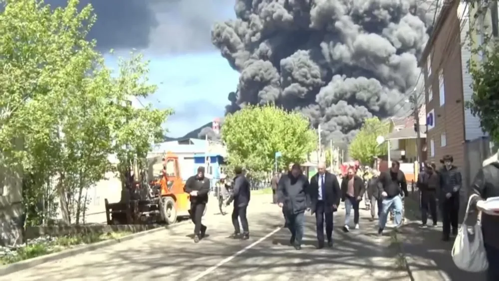 Ukrainian Drone Attack Causes Massive Fire at Russia's Tuapse Oil Refinery, Evacuations Underway