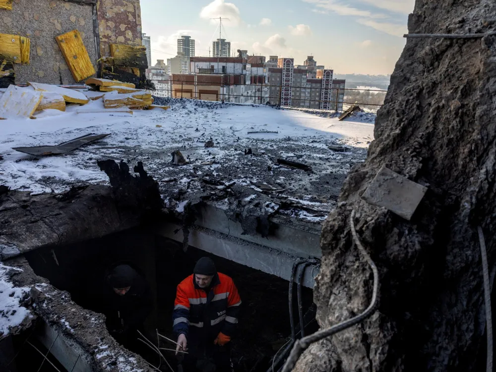 Ukrainian President Zelensky Declares State of Emergency in Energy Sector Amid Freezing Conditions