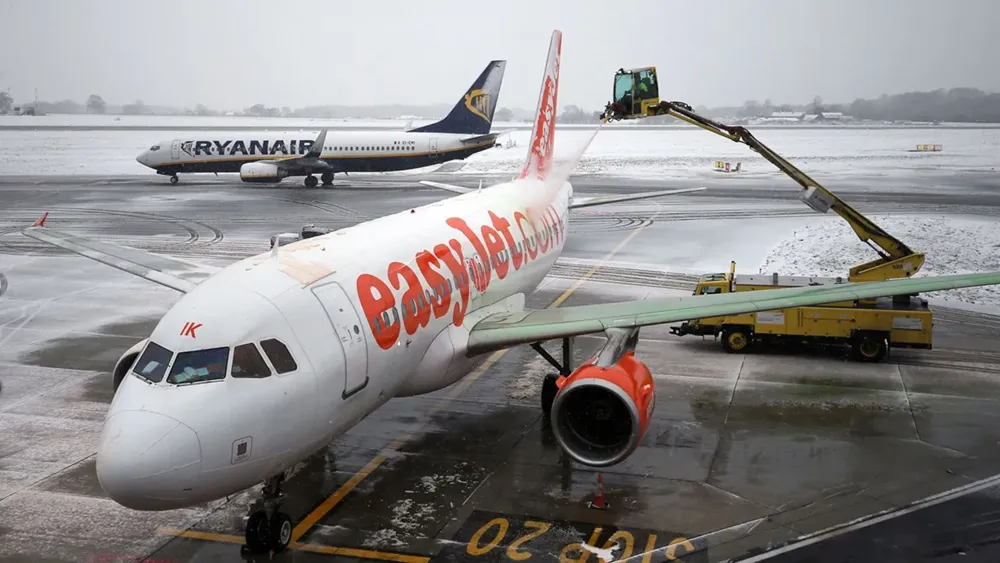 Understanding Britain's Flight Disruptions Due to Adverse Weather