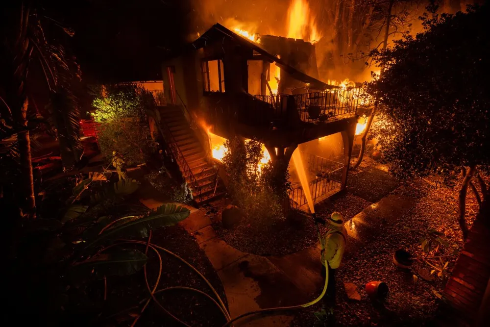 Understanding the Devastating Los Angeles Fires and Their Spread